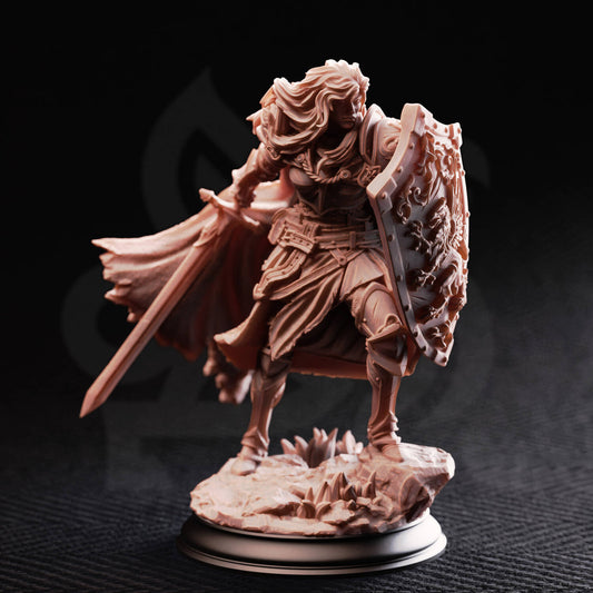 Lydia the Untarnished – Golden Griffin Sergeant